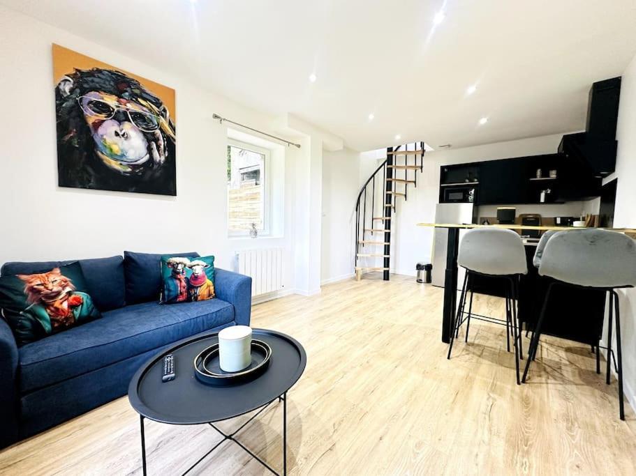 Jungle Appartement Avec Terrasse Laon Luaran gambar
